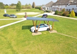 Carport photovoltaïque réalisé par le Groupe Roy Énergie 1