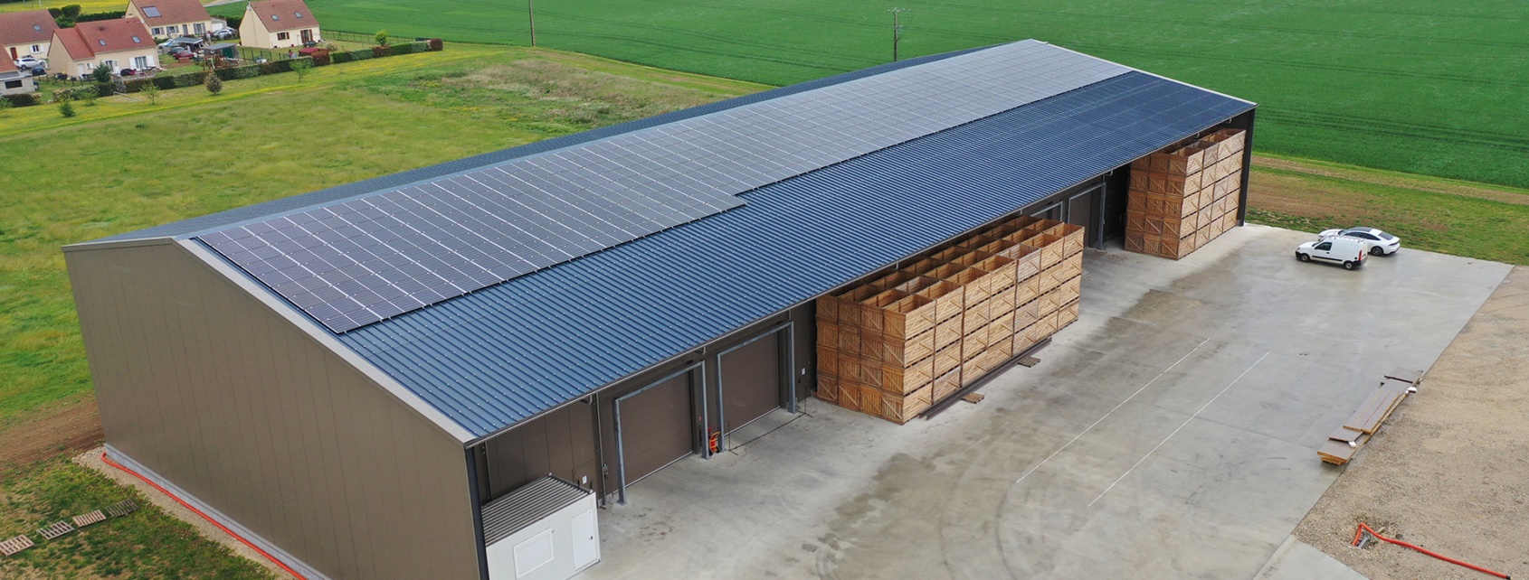 vue aérienne hangar photovoltaïque en Eure et Loir 28276