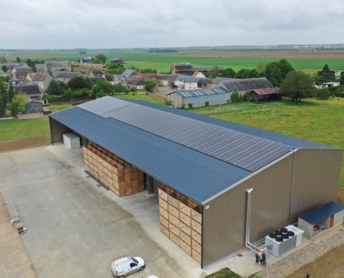 Hangar agricole équipé de panneaux photovoltaïques de 100kWc