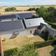 trois bâtiments agricoles équipés de panneaux photovoltaïques