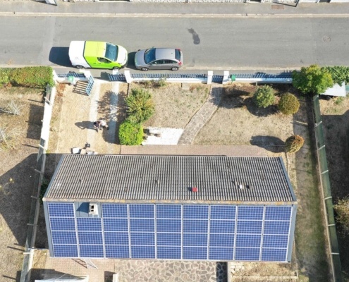 Panneaux photovoltaïques sur la toiture d'un particulier