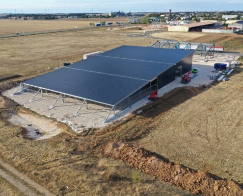 toit en location recouvert de panneaux photovoltaïques