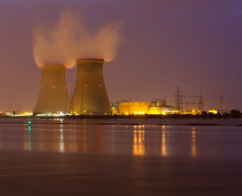 Centrale nucléaire de nuit
