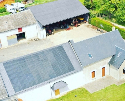 Panneaux photovoltaïques sur la toiture d'un particulier